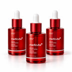 3 frascos de sérum Medicube; cantidad exacta.