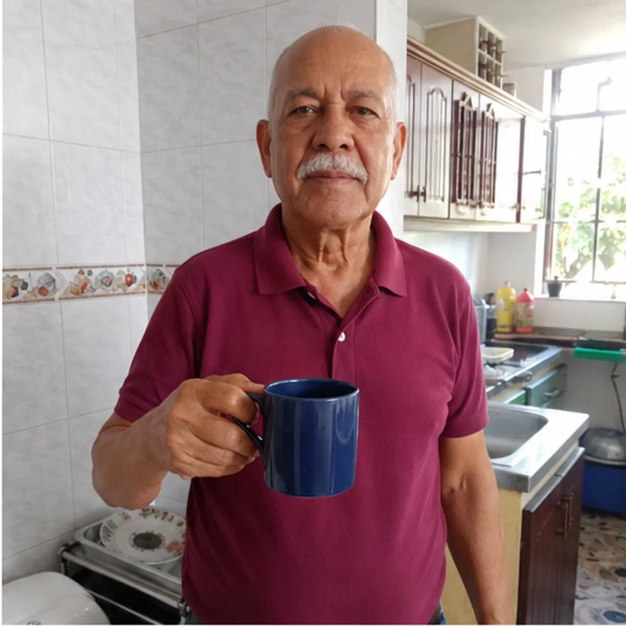 Álvaro Becerra en su cocina
